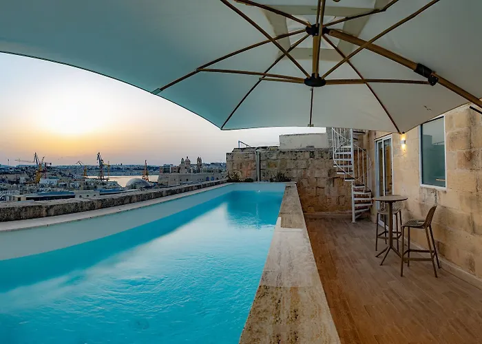 Moon Malta Boutique With Rooftop Pool & Sea Views Of Valletta, Grand Harbour & Three Cities 住宿加早餐酒店 3*