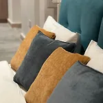 Moon Malta Boutique With Rooftop Pool & Sea Views Of Valletta, Grand Harbour & Three Cities לינה וארוחת בוקר 3*