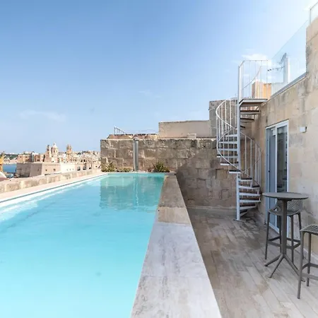 Bed & Breakfast Moon Malta Boutique With Rooftop Pool & Sea Views Of Valletta, Grand Harbour & Three Cities *