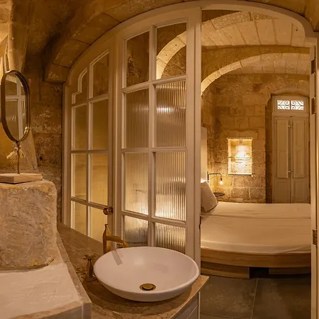Moon Malta Boutique With Rooftop Pool & Sea Views Of Valletta, Grand Harbour & Three Cities فندق مبيت وإفطار