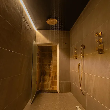 فندق مبيت وإفطار Moon Malta Boutique With Rooftop Pool & Sea Views Of Valletta, Grand Harbour & Three Cities