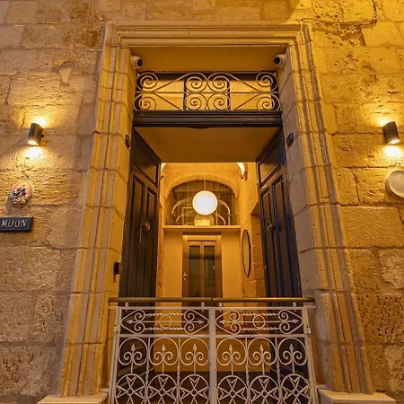 Moon Malta Boutique With Rooftop Pool & Sea Views Of Valletta, Grand Harbour & Three Cities ベッド・アンド・ブレックファスト Cospicua