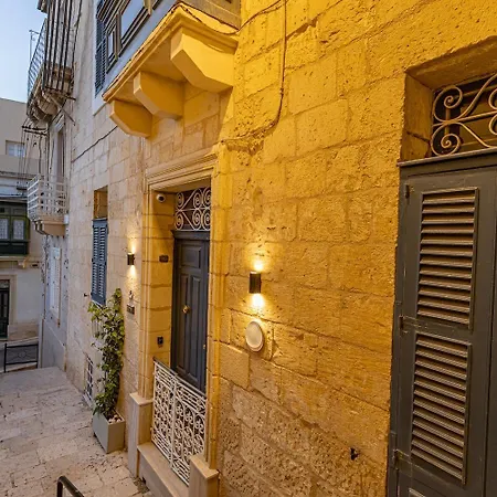 Moon Malta Boutique With Rooftop Pool & Sea Views Of Valletta, Grand Harbour & Three Cities Cospicua