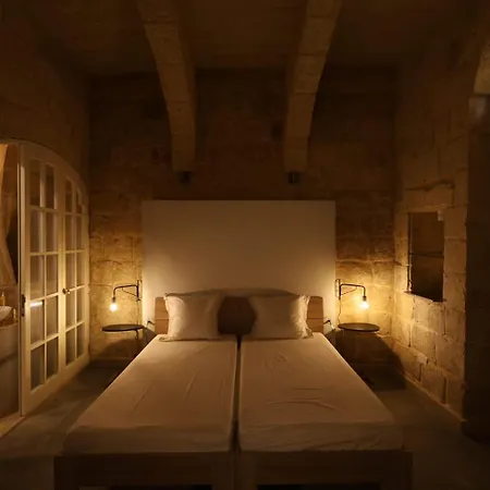 Moon Malta Boutique With Rooftop Pool & Sea Views Of Valletta, Grand Harbour & Three Cities Bed & Breakfast Cospicua