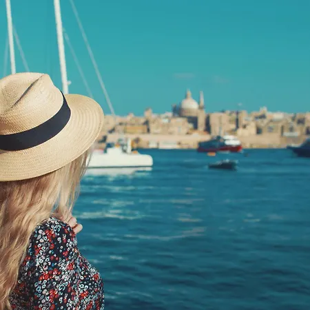 Bed & Breakfast Moon Malta Boutique With Rooftop Pool & Sea Views Of Valletta, Grand Harbour & Three Cities Cospicua