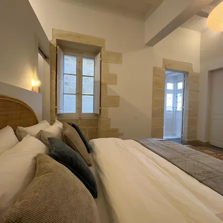 Bed & Breakfast Moon Malta Boutique With Rooftop Pool & Sea Views Of Valletta, Grand Harbour & Three Cities