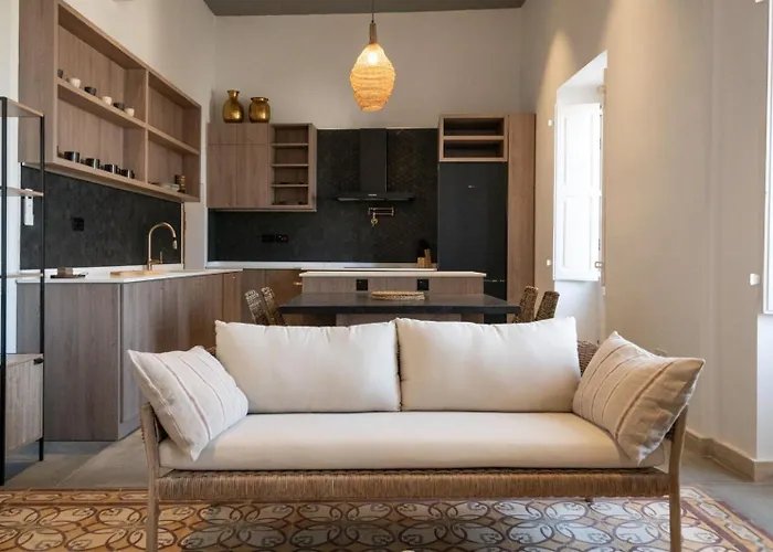 B&B Moon Malta Boutique With Rooftop Pool & Sea Views Of Valletta, Grand Harbour & Three Cities 3*