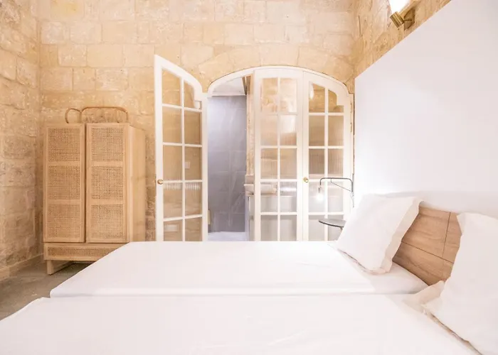 Moon Malta Boutique With Rooftop Pool & Sea Views Of Valletta, Grand Harbour & Three Cities Frühstückspension