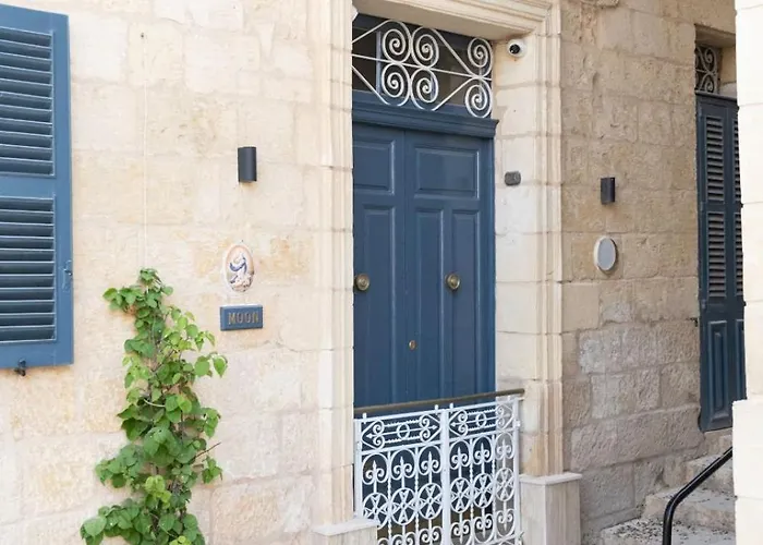 Frühstückspension Moon Malta Boutique With Rooftop Pool & Sea Views Of Valletta, Grand Harbour & Three Cities Cospicua