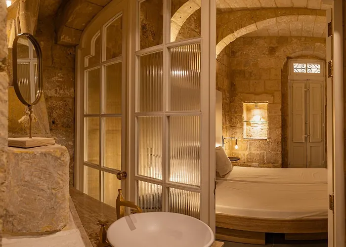 Moon Malta Boutique With Rooftop Pool & Sea Views Of Valletta, Grand Harbour & Three Cities Frühstückspension