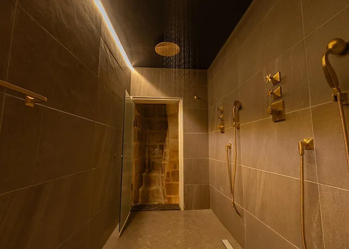 B&B Moon Malta Boutique With Rooftop Pool & Sea Views Of Valletta, Grand Harbour & Three Cities