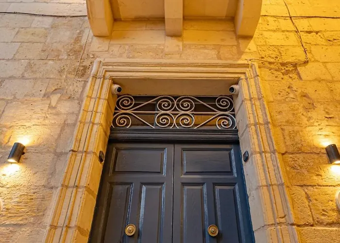 Moon Malta Boutique With Rooftop Pool & Sea Views Of Valletta, Grand Harbour & Three Cities 3*