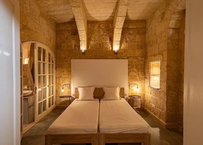 B&B Moon Malta Boutique With Rooftop Pool & Sea Views Of Valletta, Grand Harbour & Three Cities 3*