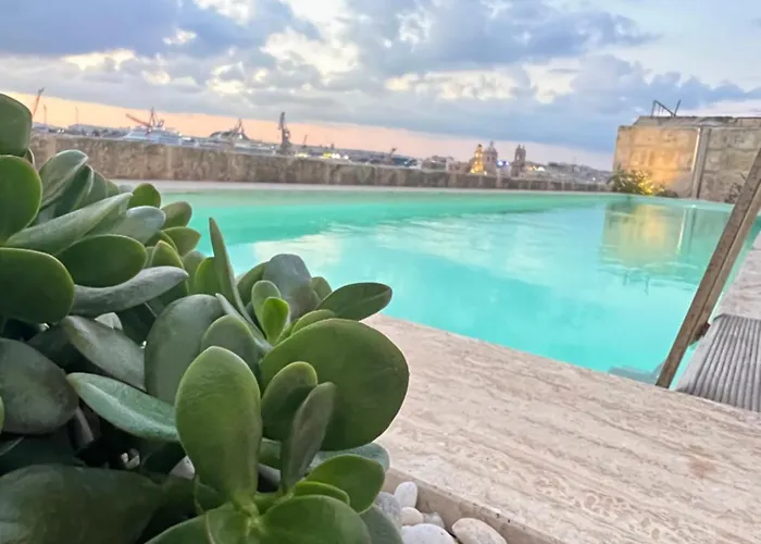 Moon Malta Boutique With Rooftop Pool & Sea Views Of Valletta, Grand Harbour & Three Cities B&B Cospicua